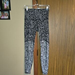 Lululemon Black and White Patterned Leggings